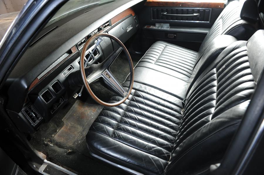  Lincoln Continental Stretch Limousine 1972 года  (фото 11 из 13)